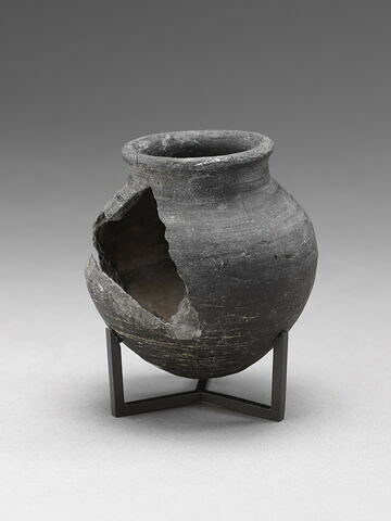 vase, image 3/4