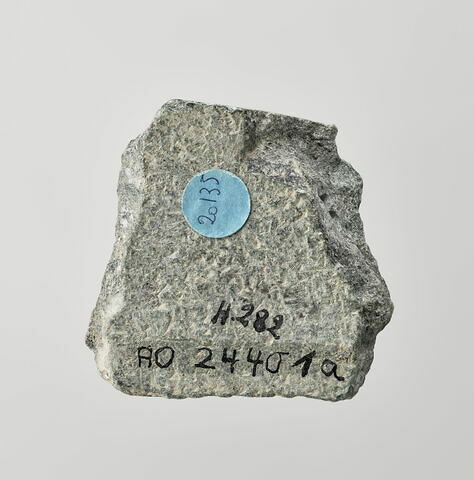 vase, image 2/3