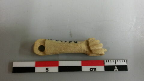 amulette ; pendentif, image 2/2