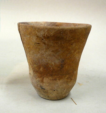 vase, image 3/3