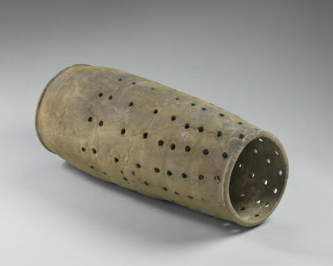 vase  ; élément de canalisation  ; brasero, image 3/7