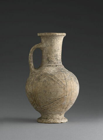 vase, image 3/3