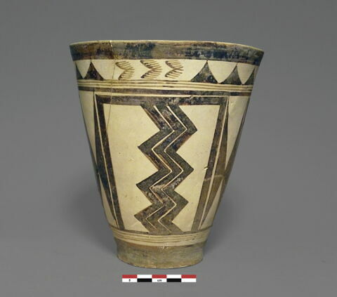 vase, image 4/8
