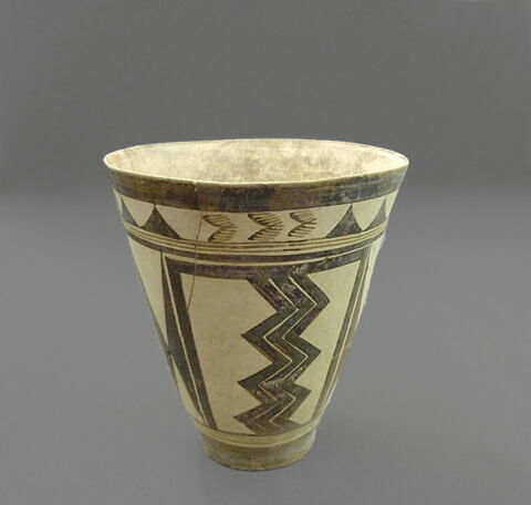 vase, image 5/8