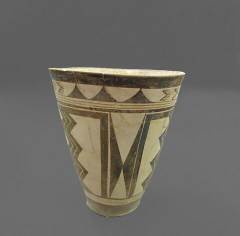 vase, image 7/8