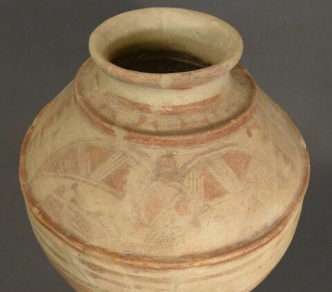 vase, image 2/2