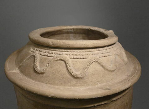vase, image 3/4