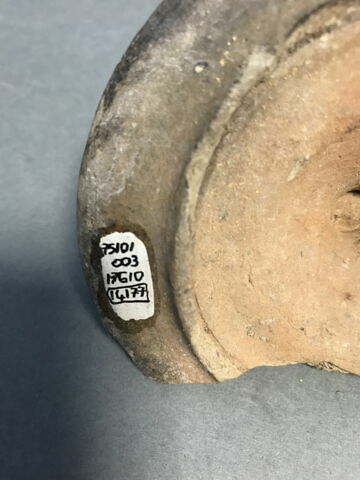 couvercle à bouton, image 3/3