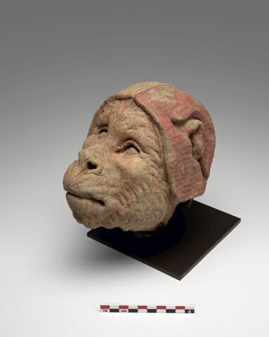 Tête de singe avec un bonnet rouge et blanc, image 3/8