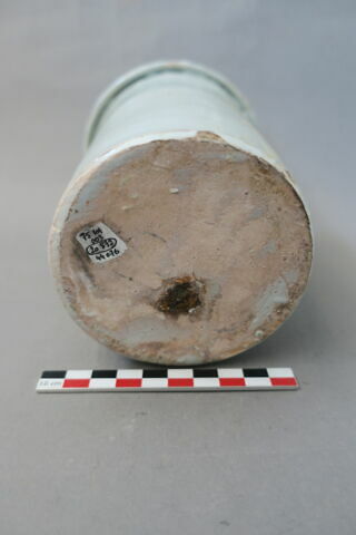 pot, image 3/3