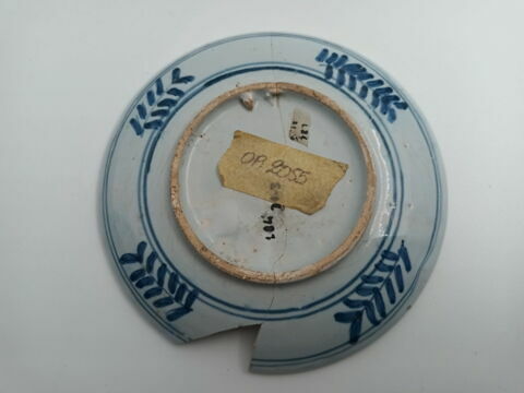 assiette ; soucoupe, image 2/4