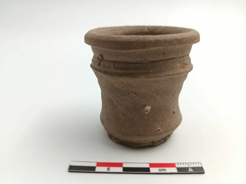 pot, image 2/7