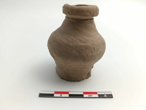 vase, image 3/6