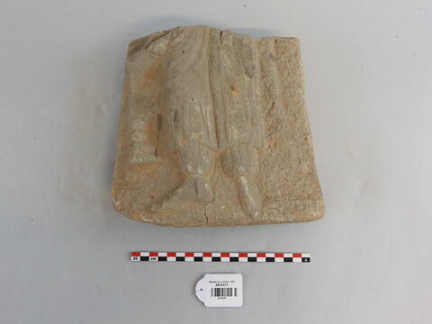 relief ; stèle