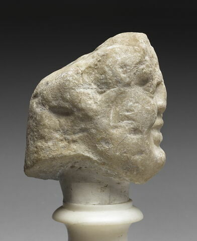 statuette, image 3/3