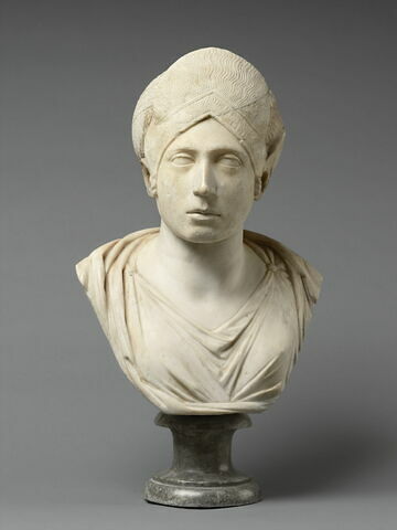statue