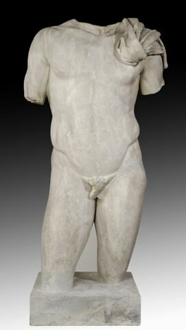 statue