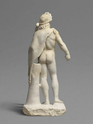 statuette, image 2/5