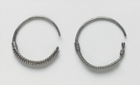 boucle d'oreille