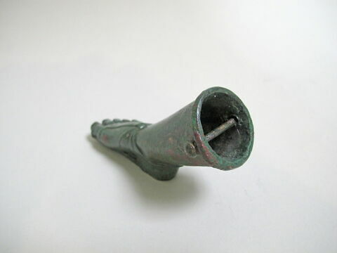 pied de meuble, image 2/4