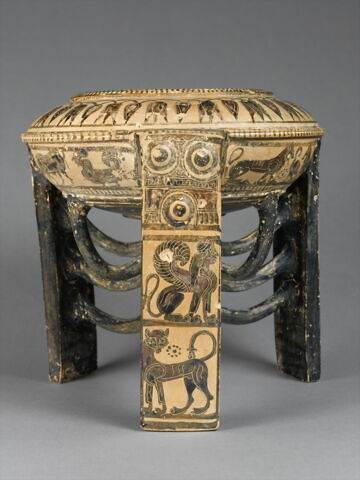 vase tripode, image 2/8