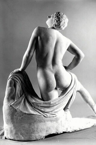statue, image 4/7