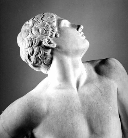 statue, image 5/7