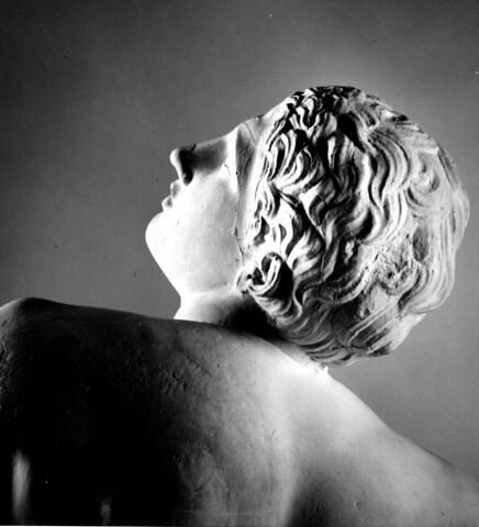 statue, image 6/7