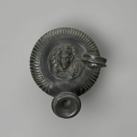 guttus, image 2/2