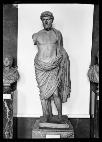 statue, image 12/15