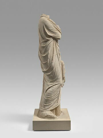statue, image 3/4