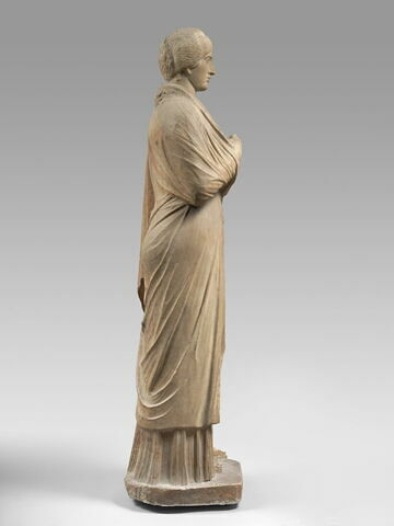 statue, image 3/7