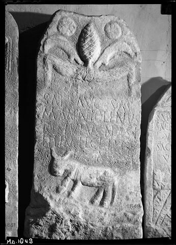 Stèle votive à Saturne