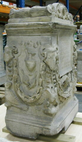 autel funéraire, image 3/6
