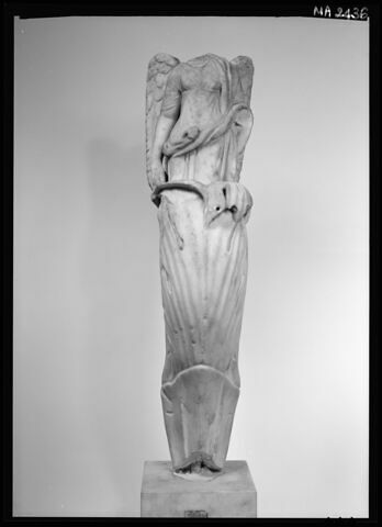 statuette