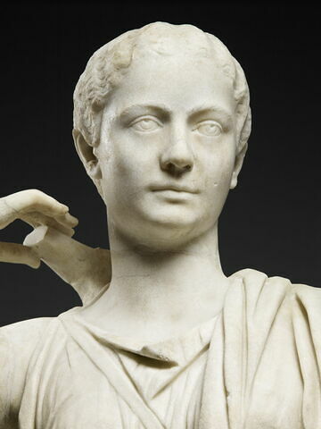 statue, image 6/12