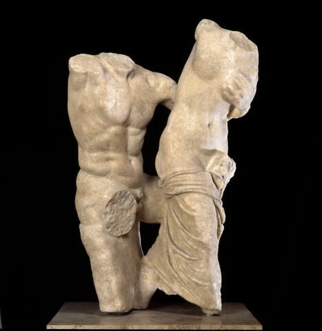 Groupe statuaire, Satyre et nymphe