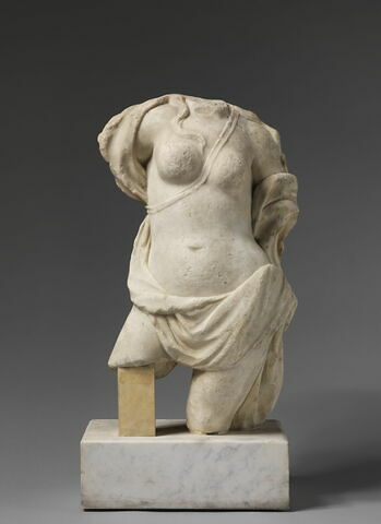 statuette, image 2/5