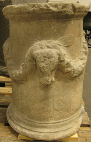 autel funéraire, image 3/3