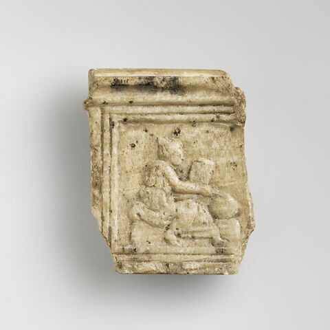 coffret  ; relief