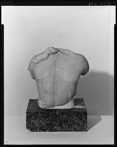 statuette, image 4/4