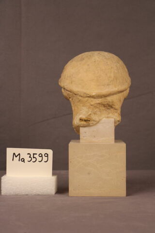 statuette, image 2/4