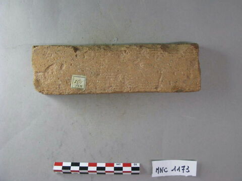 brique, image 3/3