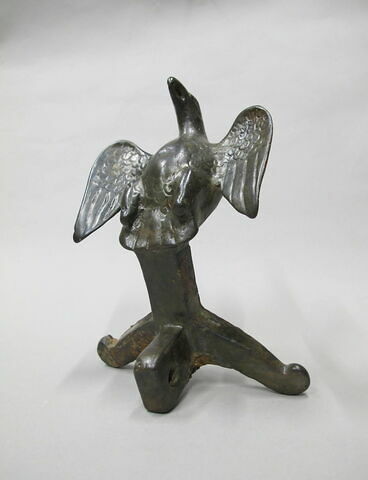 statuette ; instrument de guerre, image 2/5