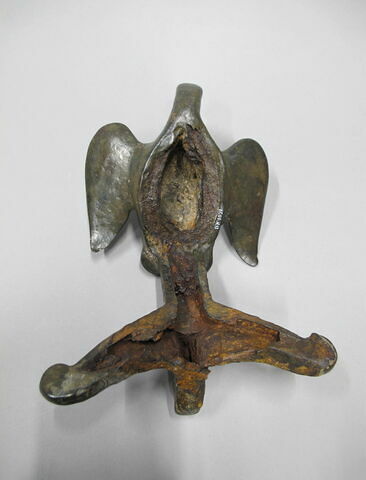 statuette ; instrument de guerre, image 3/5