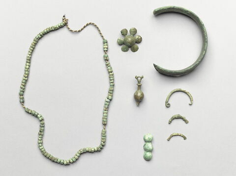 bracelet, image 3/3