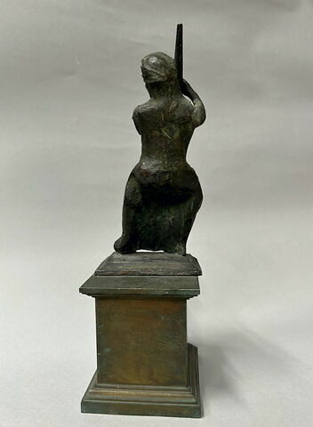 statuette, image 2/2