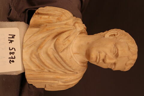 statue en buste