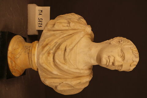 statue en buste