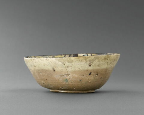 Coupe à décor végétal stylisé, image 5/6